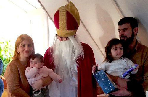 Familienbild mit Nikolaus
