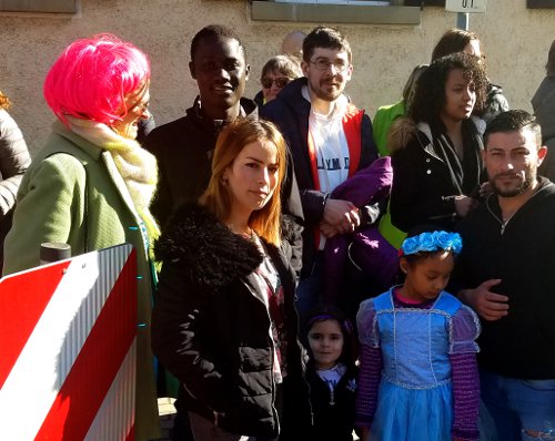 eine bunte Narrentruppe